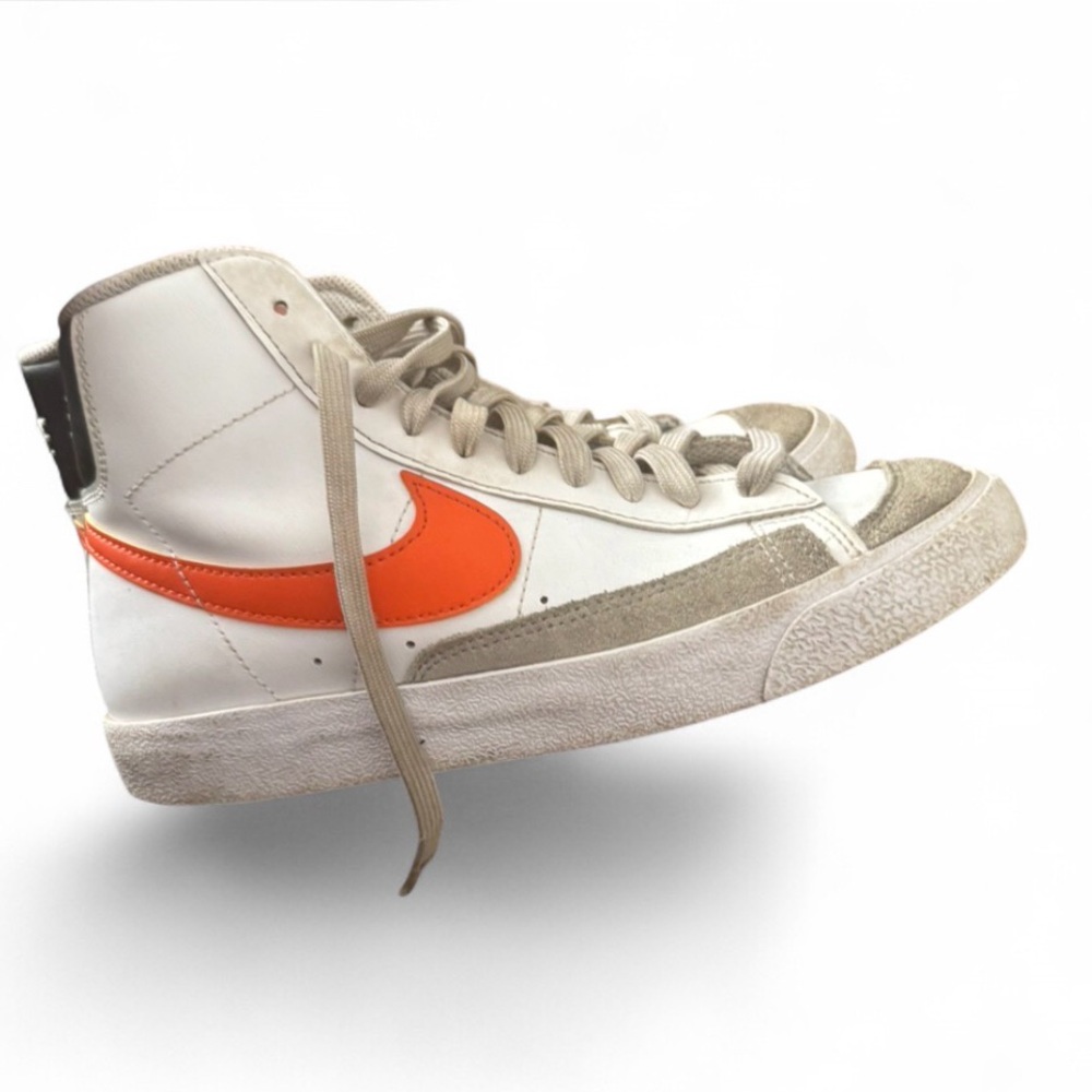 Nike Blazer Mid ’77 Vintage GS White Orange Youth 5.5Y Women’s 7